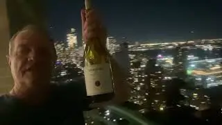 NYC South Park 40 andar. Degusta&ccedil;&atilde;o do Orogeny Pinot Noire 2021 Oregon Russian River Valley. WE 92