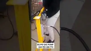 REFILLING LPG WITH DLYPD GAS MANUAL PUMP.