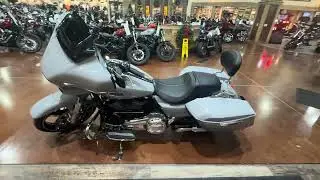 2025 Harley-Davidson Street Glide - 117 CI M8 Engine - Detach Backrest - 4 point docking hardware 