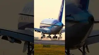 #airplane #aviation #planespotting #aviationlovers #landing #plane #pilot #boing #sky #flight