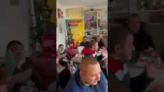 Humani Deda Mraz i Osmijeh Nađe zapjevali pjesmu od Halida Beslica-Robinja