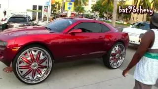 Camaro on 32's, 300 & SRX on 30's, OUTRAGEOUS Charger on Forgis.. Gas Station - 1080p HD