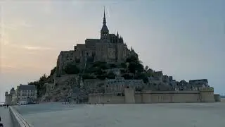 We stayed on the island! Mont Saint-Michel I: arrival and hotel room tour