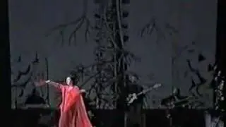 GENESIS - ARRIVAL (THE LAMB LIES DOWN ON BROADWAY)