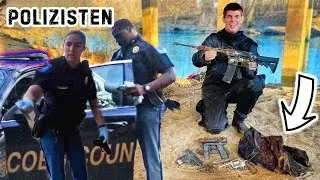 Beim Tauchen Waffen und voll beladenes Gewehr gefunden – Polizei musste kommen!