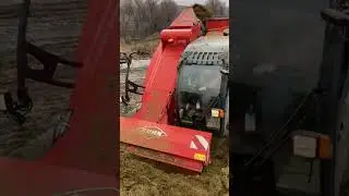 Самоходный кормораздатчик Kuhn SPV Power #kuhn