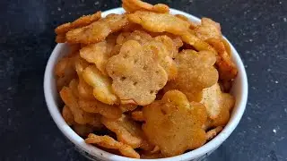 Evening Snacks Potato And Rice Flour Chips Recipe | Mukta's Kitchen 