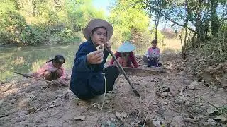 แม่ย่าพาน้องเนยน้องณัชชาไปหาเขียด​ทรายตามลำห้วย​