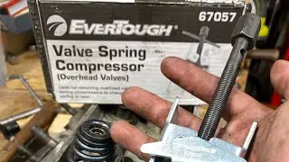 Tutorial to remove valve springs using Oreilleys/autozone spring compressor