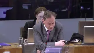 Gareth Bennett - First Minister's Questions - Planning