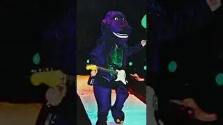 День, когда Nirvana надели костюмы на свой концерт в честь Хэллоуина 👻