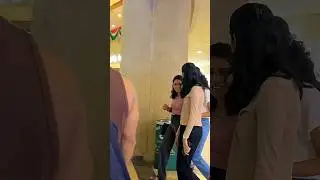 Public reaction on hulk bodybuilder in shopping mall 😱😂 #publicreaction #girlsreactions