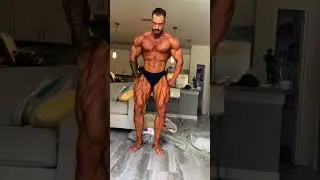 Cbum Posing 🔥