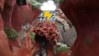 Scary Lightning Strike while on Splash Mountain - Walt Disney World - Magic Kingdom