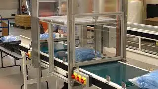 Cleanroom Airlock Conveyor