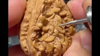 核桃雕刻聚宝盆 #手艺人 #手工 #文玩爱好者Walnut Carving Treasure Pot # Craftsman # Handicraft