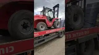 Manitou towing / towtruck action / truck driver action