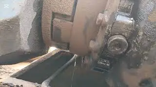 Fluid coupling oil leakage