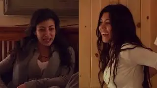 KOURTNEY LAUGHING AT KIM'S CRYING FACE