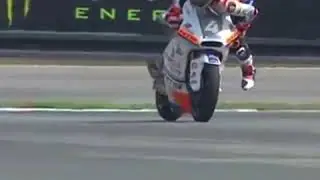 Steven Odendaal, salvataggio moto - MotoGP Brno 2019