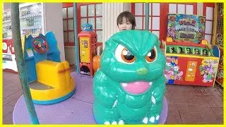 ゲームセンター ゴジラの乗り物に乗って戦いごっこのはずが・・・普段あそび