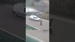 Intense Traffic Fails: Watch as Cars Battle at the Intersection