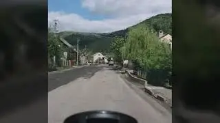 Україна Закарпатська область Рахівський район село, Ділове. В  жахливому стані дороги.