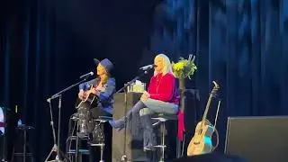 Lorrie Morgan and Pam Tillis - Maybe It Was Memphis - Live