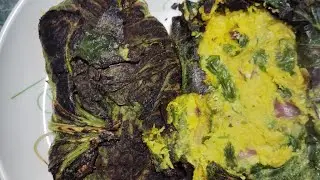 লাউ পাতা দিয়ে মুলোর পাতুরি বানালাম। গরম ভাতের সঙ্গে জমে যাবে। দারুন 🤤🤤👌👌