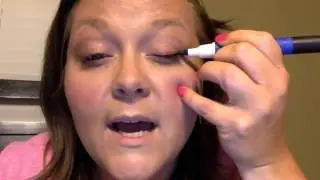 Как наносить подводку OOPS Liner &mdash; Tyra Beauty