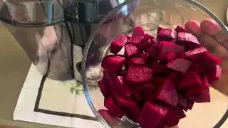 Домашний сок из свеклы, драконьего фрукта, имбиря и корицы || Обладает антиоксидантными, противов...