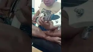 Main biola di gitar. PRS SE Starla & Fishman TriplePlay Connect.