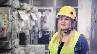 Savonia-amk:n s&auml;hk&ouml;tekniikan opiskelijoiden opintoretki Iisalmen s&auml;hk&ouml;asemille - Savon Voima Verkko