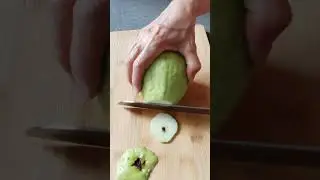 HOW TO CUT GUAVA EASY AND SAFE