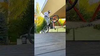 🤔4 TRICKS to FRONT WHEEL. #mtb #mtblife #biketrials #canyon #streettrials