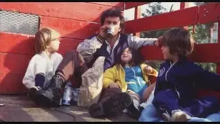9@9: Peter Falk sharing beer with his kids and smoking in the back of a pick-up. Now that's the 1970