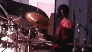 Un Jour Ailleurs (Roger Biwandu, drums)