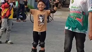 ভিডিও🥰#Bangladesh #rollerskating #skatingvideo #skating #skaterviral #sketch #1millionviews 🛼🛼🇧🇩🇧🇩