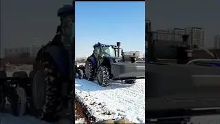Посев семян на заснеженном поле с помощью трактора #usatractor #snowfield #sowingseeds