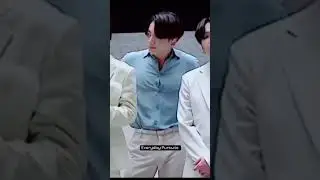 jungkook shirt button's  struggle🥵🔥 #bts #jungkook #everdaypursuits