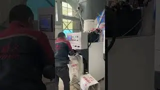 Refractory powder filling machine