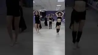 Крутая разминка в клубе восточного танца 👏