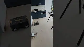 Вскоре будет уложено безопасное виниловое напольное покрытие в 4 новых туалетах и ​​одной кухне н...
