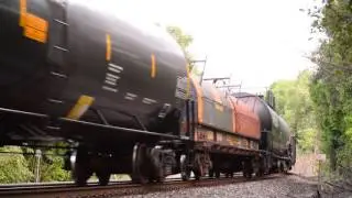 CSX Train Q424 slogs up hill on the Berkshire Sub