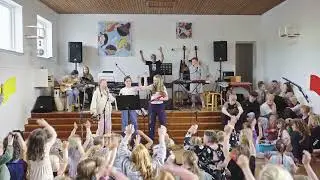 Love shine a light - live cover version by Klim Friskole Band