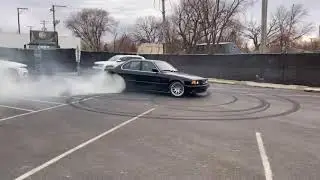 BMW M5 E39 burning and killing Tires