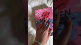 summer romance book recs 🌺 #books #booktok #bookrecs #viral #shorts #summer #romancebooks #fyp