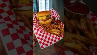 High Protein Cheeseburger & Fries! Only 634 Calories!🍔🍟🔥#food #shorts #highproteinrecipes
