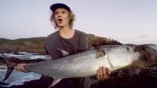 Rockfishing for Longtail Tuna / First Cast Hookup !!!