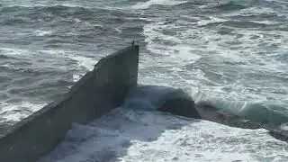 Watching the waves 🌊 crash upon the street in Depoe Bay Oregon 4k